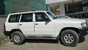 Nissan Patrol 2006 White