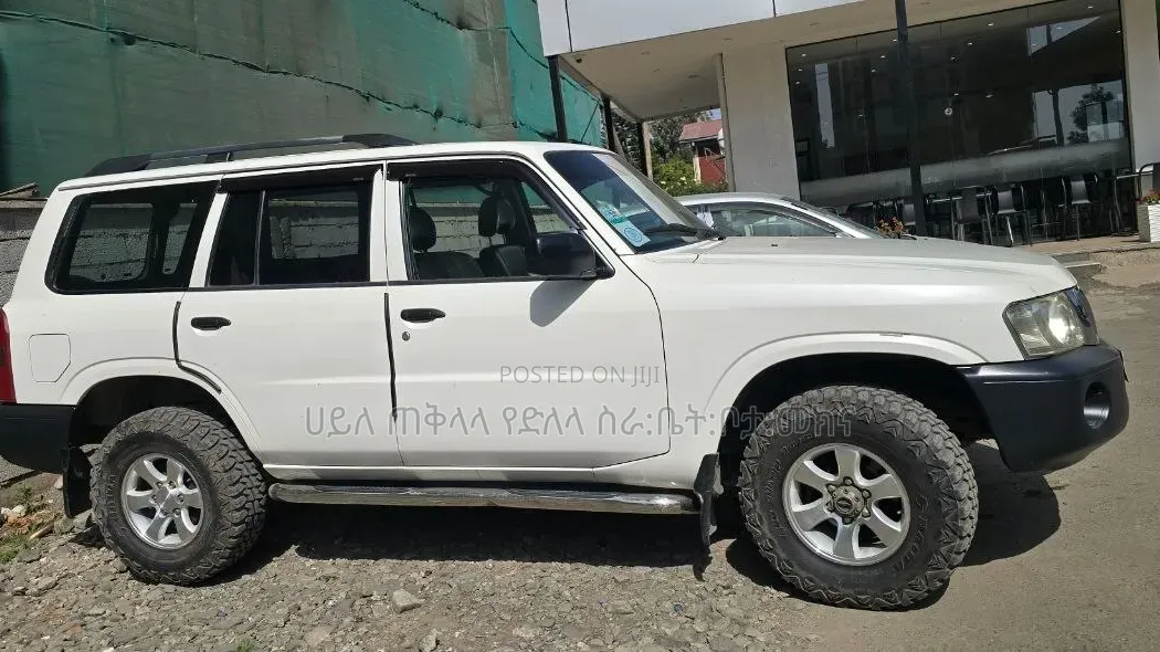 Nissan Patrol 2006 White