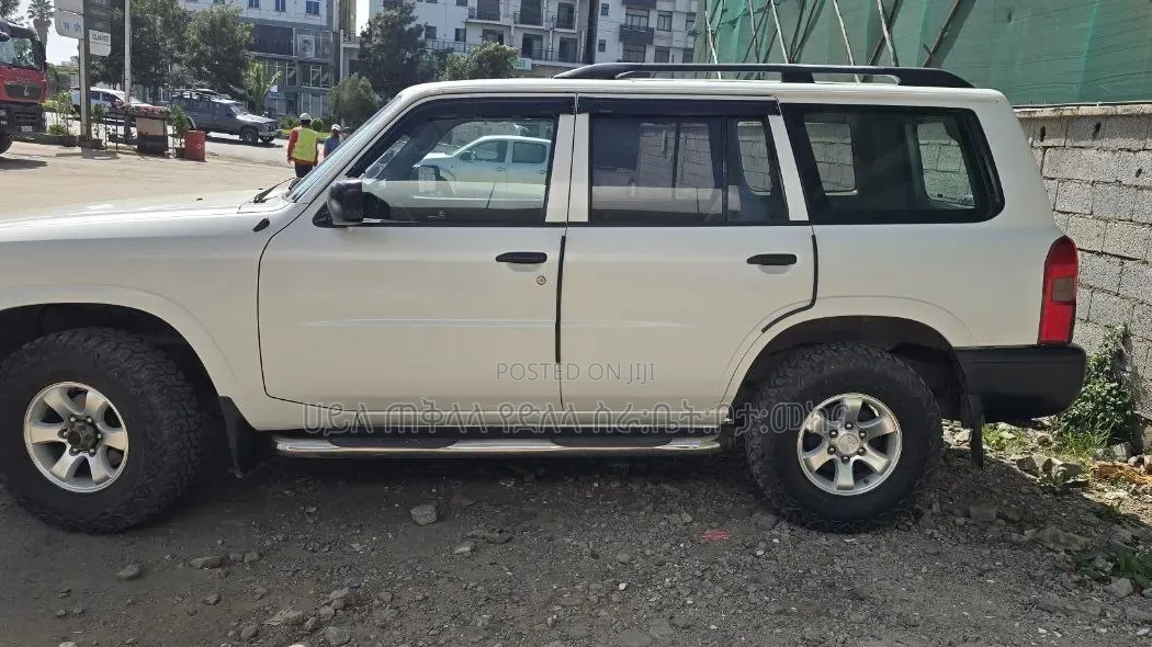 Nissan Patrol 2006 White