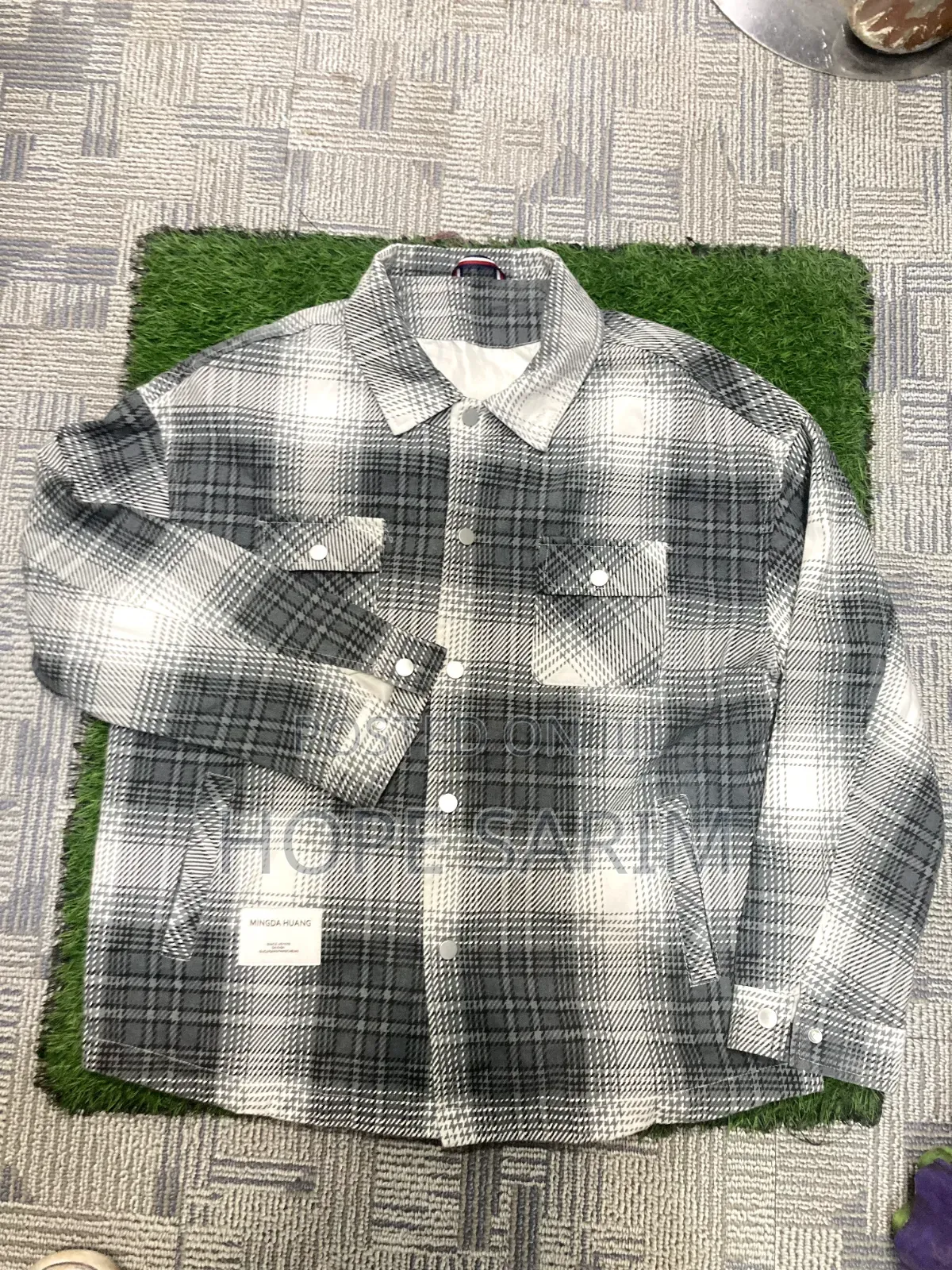 Men's Trendy Grey Plaid Overshirt / Shacke