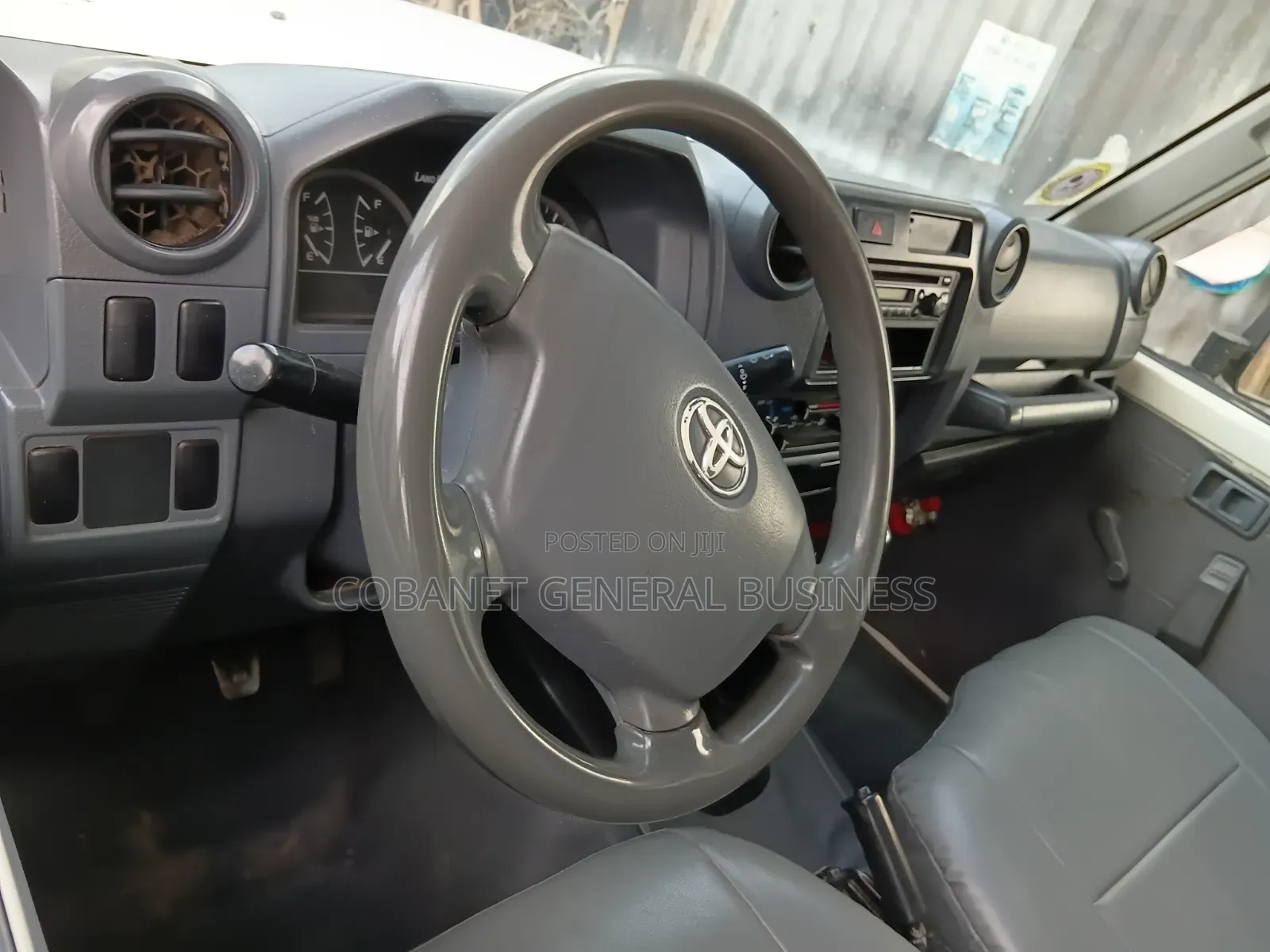 Toyota Land Cruiser 2013 White