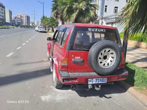 Suzuki Vitara 1992 Red