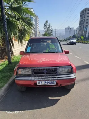 Suzuki Vitara 1992 Red