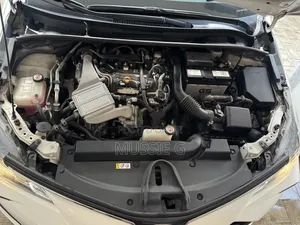 Toyota Corolla LE 2022 White