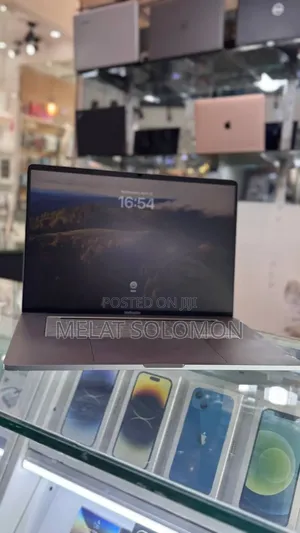 Laptop Apple MacBook Pro 2019 16GB Intel Core i7 SSD 256GB