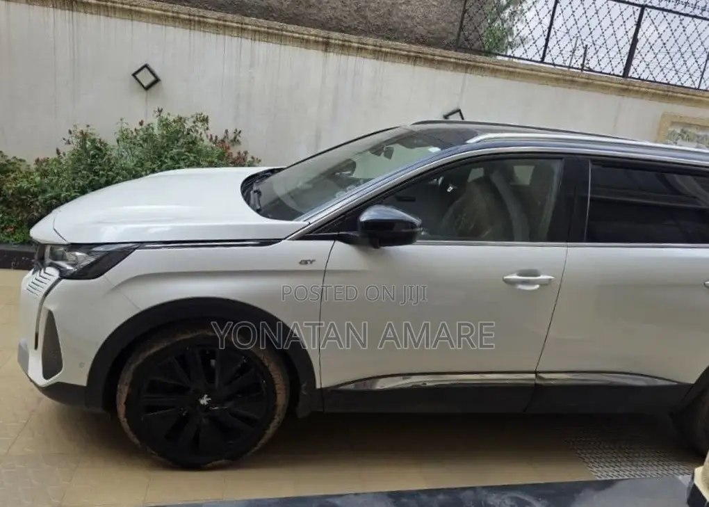 Peugeot 5008 2022 White