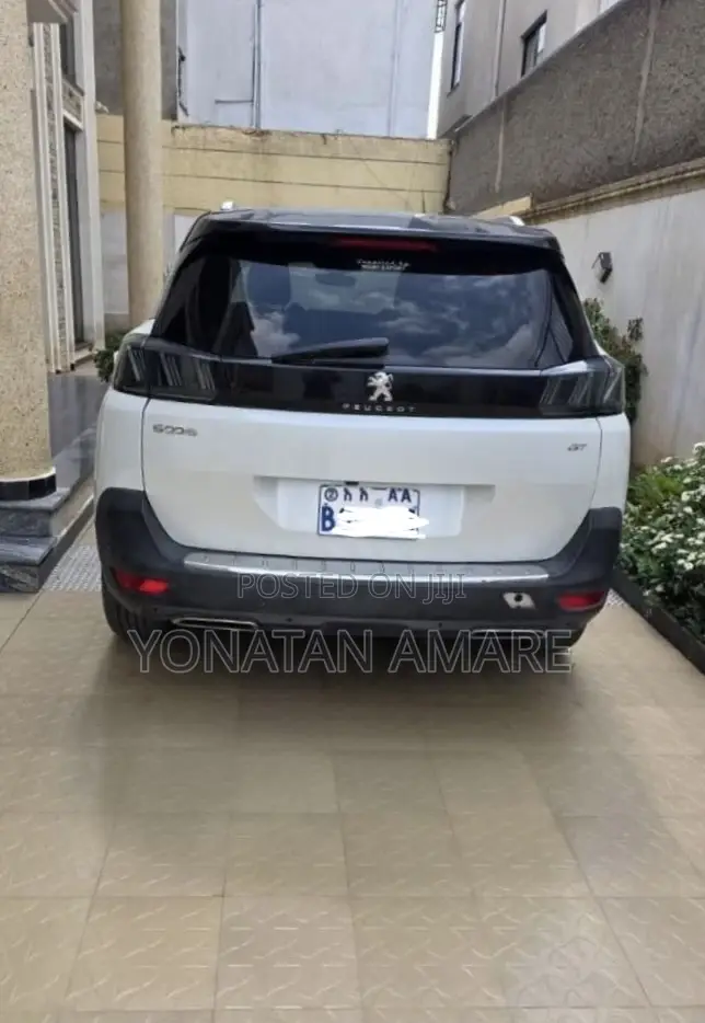 Peugeot 5008 2022 White
