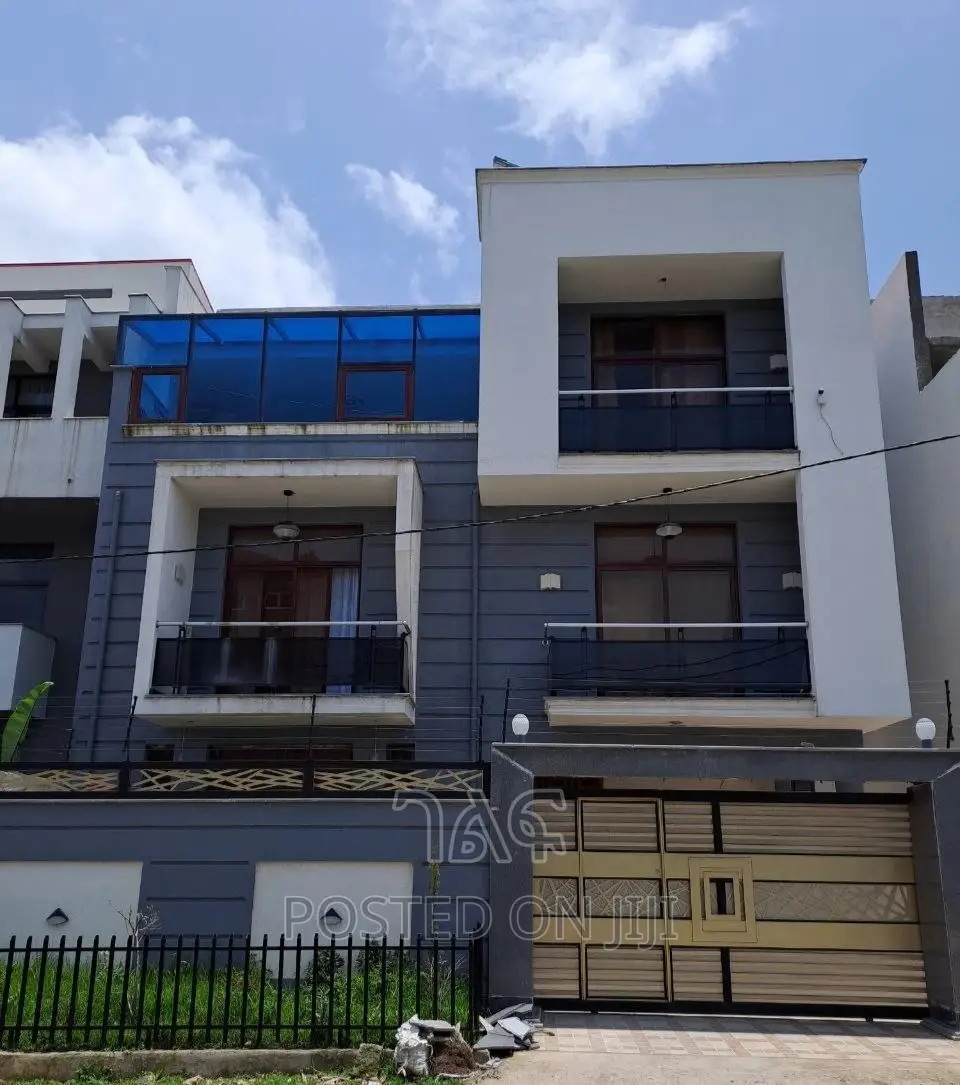 6bdrm House in የግል, Bole for sale