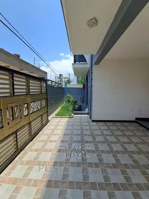 6bdrm House in የግል, Bole for sale