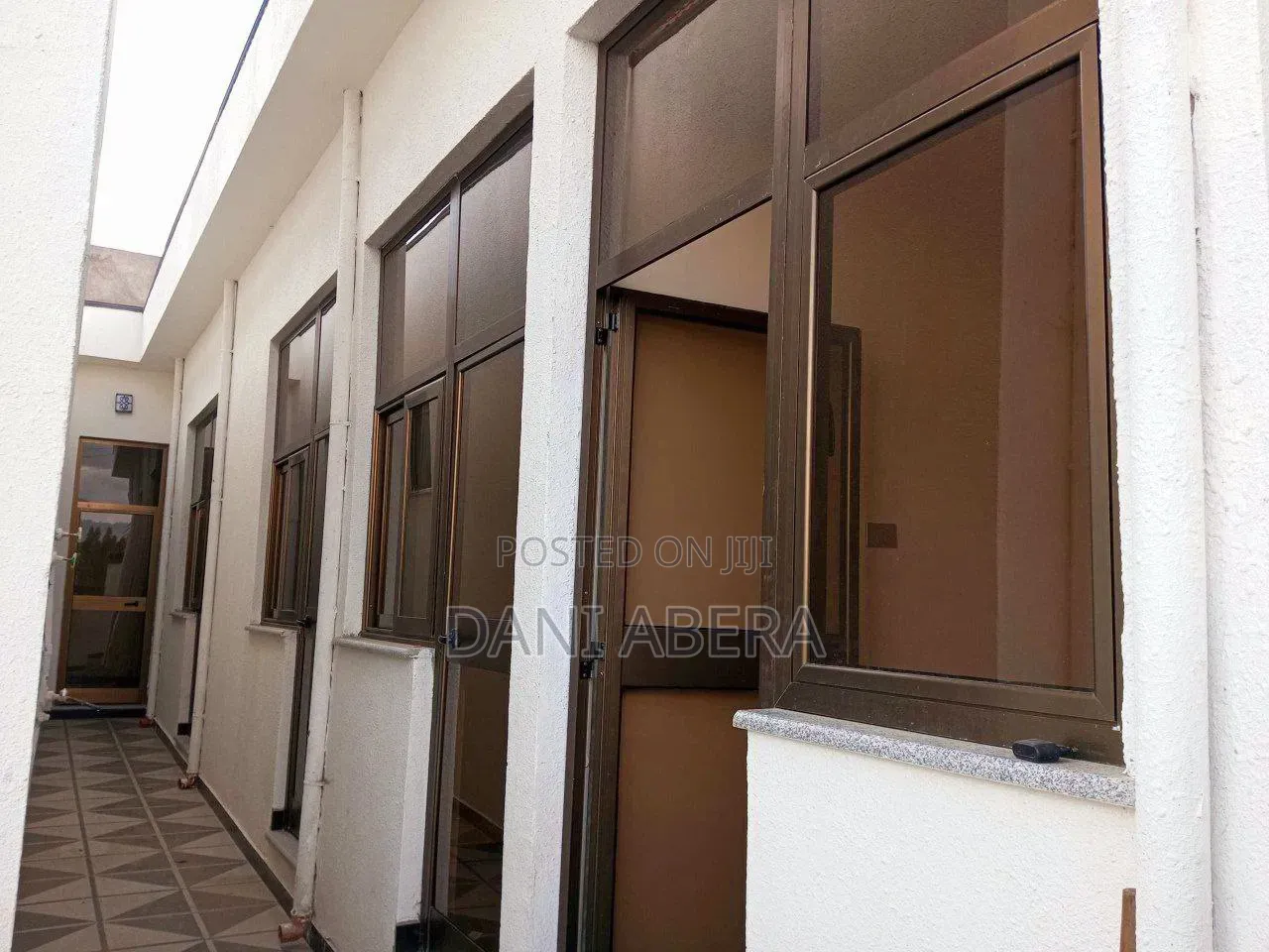 6bdrm House in Dani, Oromia-Finfinne for sale