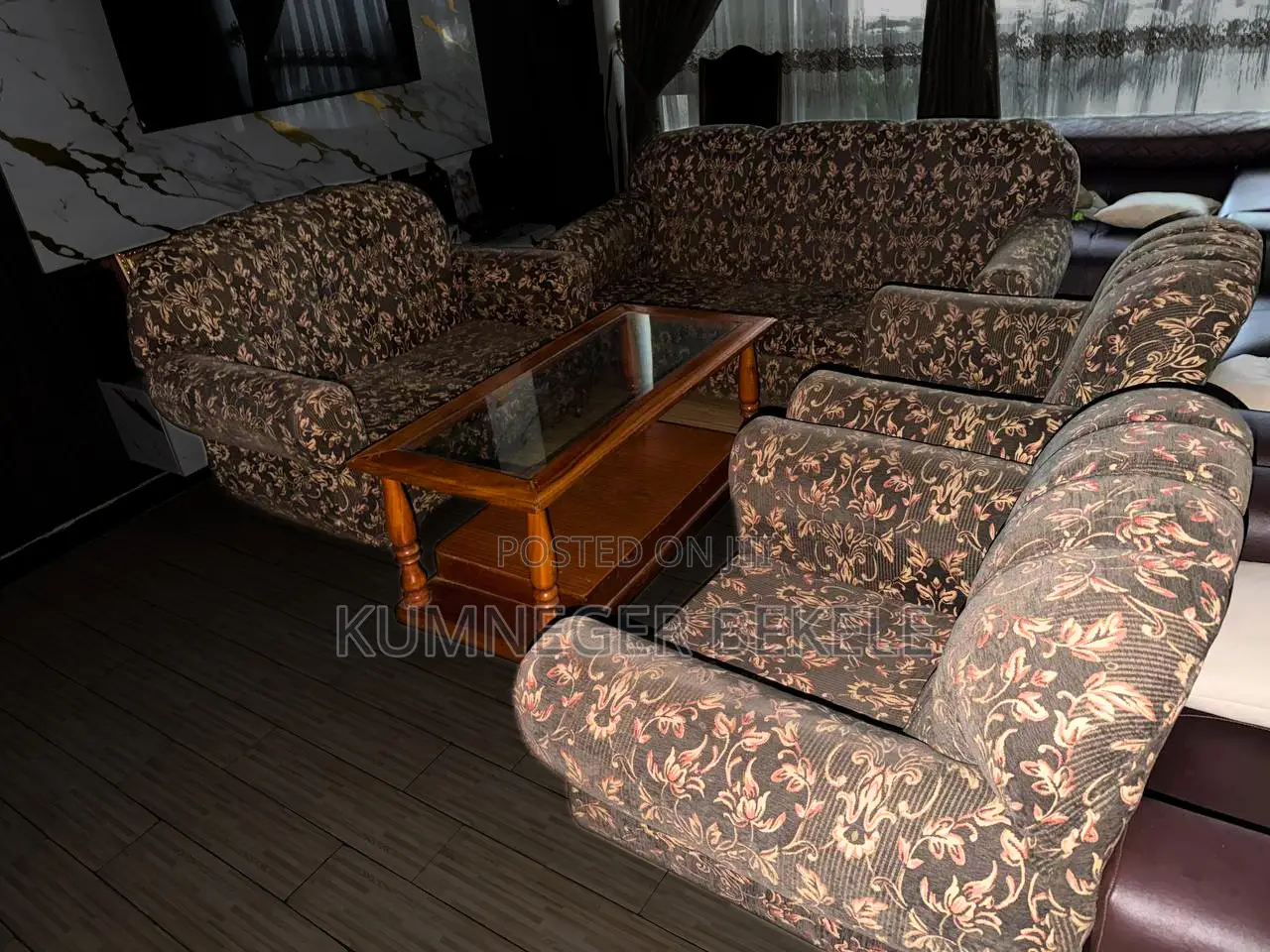 7 Seater Spring Sofa Set (3+2+1+1) With Table