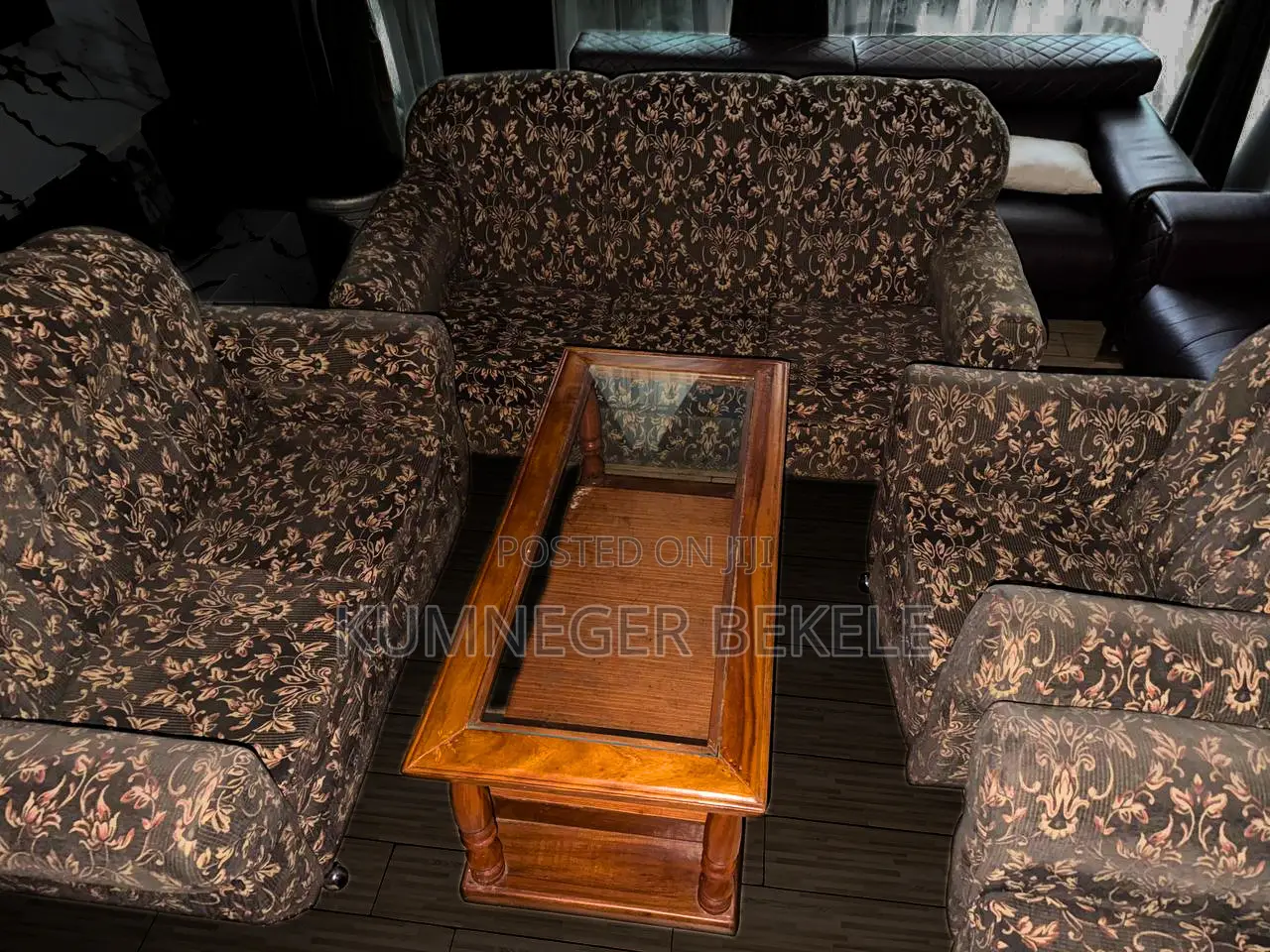 7 Seater Spring Sofa Set (3+2+1+1) With Table