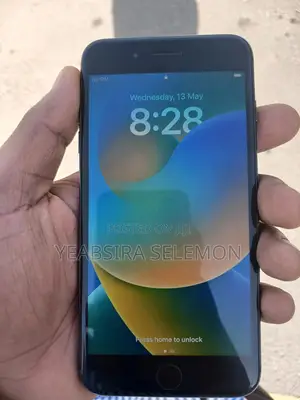 Apple iPhone 8 Plus 64 GB Black