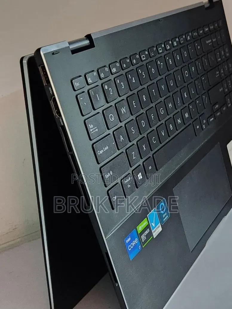 New Laptop Asus ZenBook Flip 14 UX461UN 16GB Intel Core i7 SSD 512GB