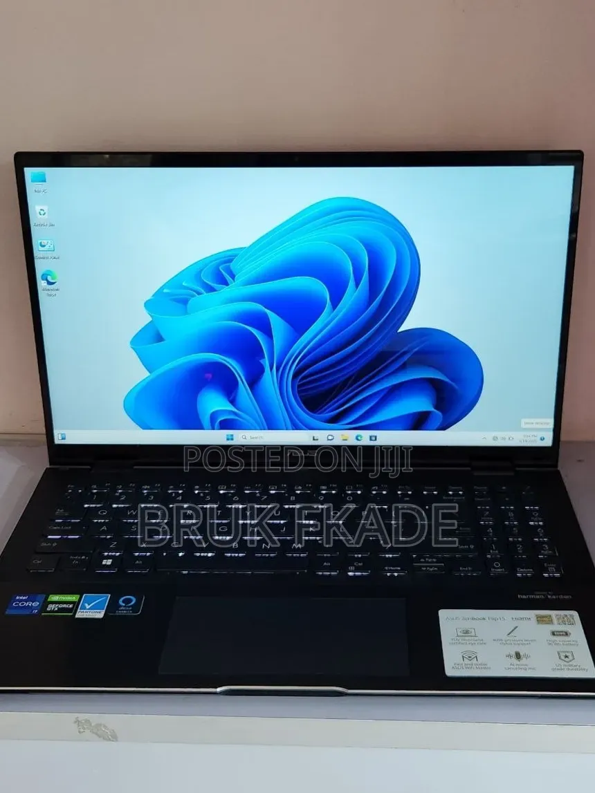 New Laptop Asus ZenBook Flip 14 UX461UN 16GB Intel Core i7 SSD 512GB