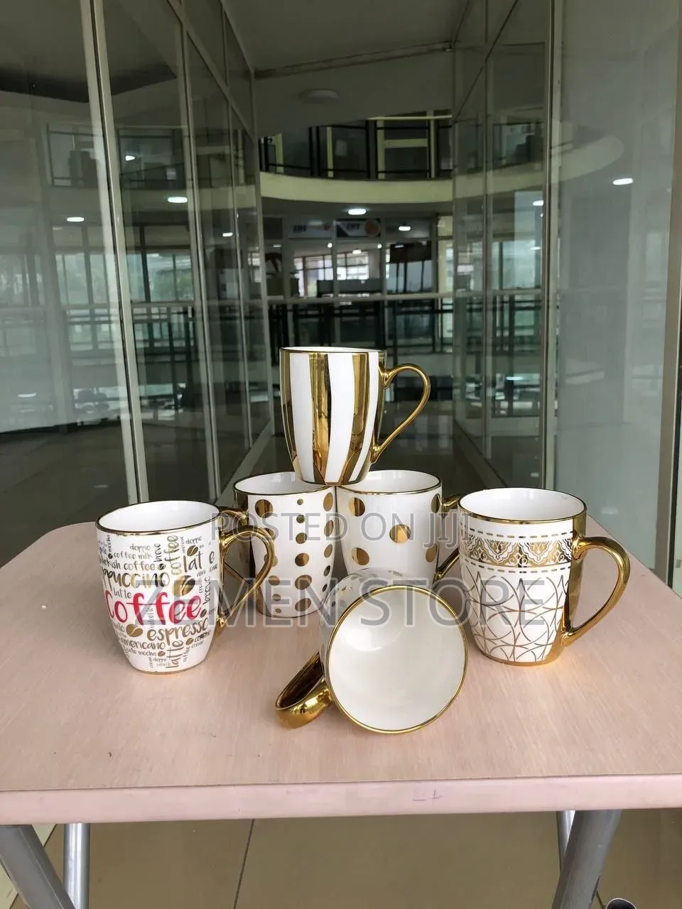 Premium Gold-Patterned Ceramic Mugs ለቡና እና ለሻይ ሰዓትዎ ልዩ ድምቀት