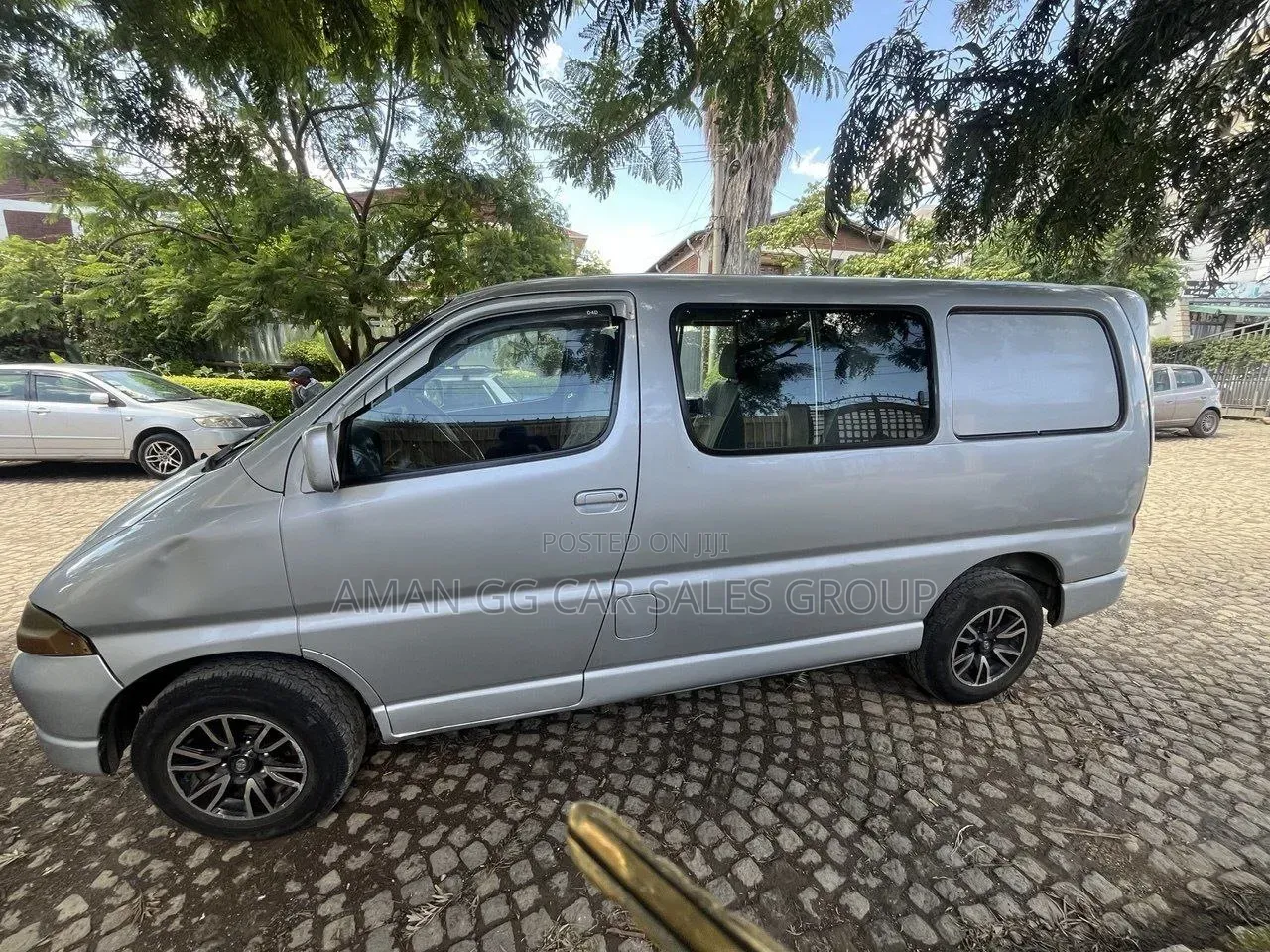 Toyota HiAce 2004 Silver