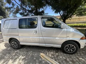 Toyota HiAce 2004 Silver