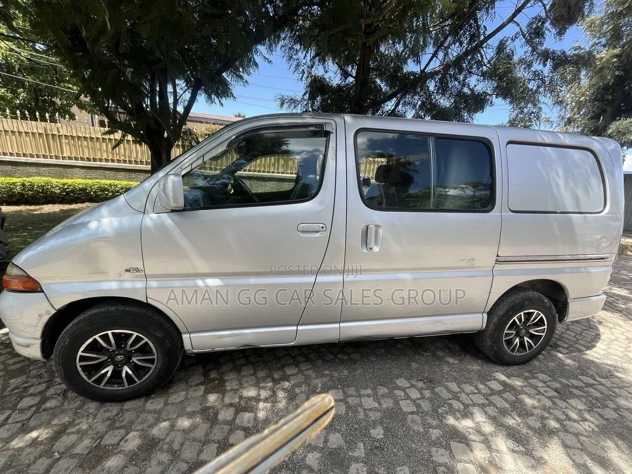 Toyota HiAce 2004 Silver