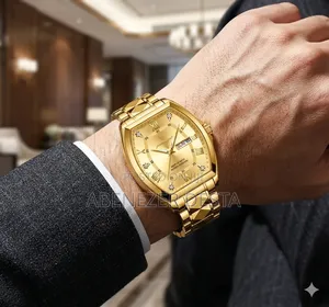Poedagar Model 958 Gold-Tone Luxury Quartz Wristwatch for Men