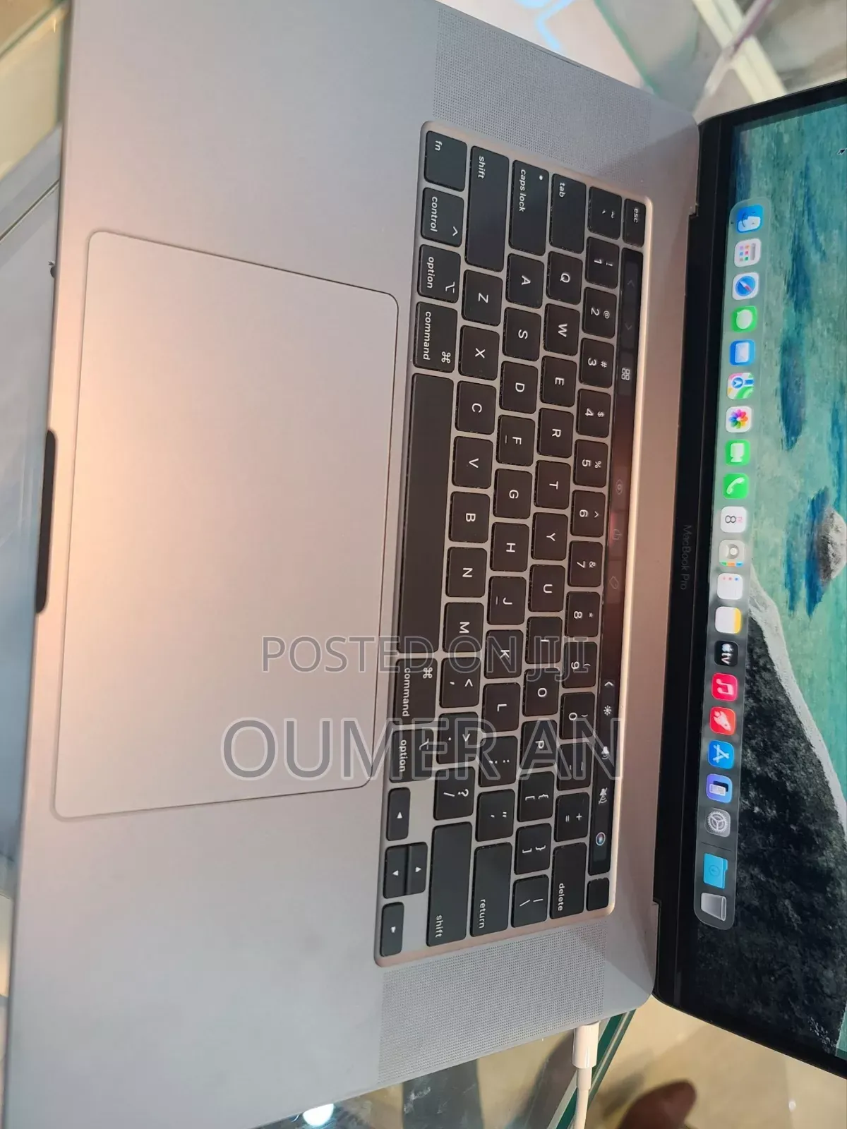 New Laptop Apple MacBook Pro 2019 16GB Intel Core i9 SSD 1T