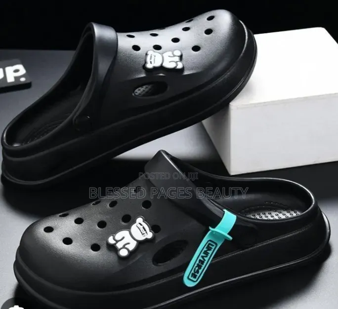 Walking Supstar Crocs