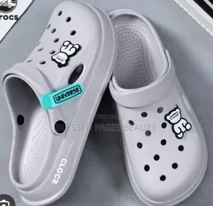 Walking Supstar Crocs
