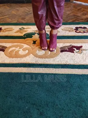 Dubia Shoes