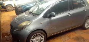 Toyota Yaris 1.0 VVT-i 2007 Gray