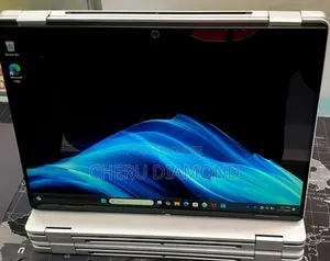 New Laptop HP OmniBook 5 Flip 16GB Intel Core i7 SSD 512GB
