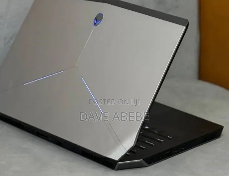 New Laptop Dell Allenware M15 R5 16GB Intel Core i7 SSD 500GB