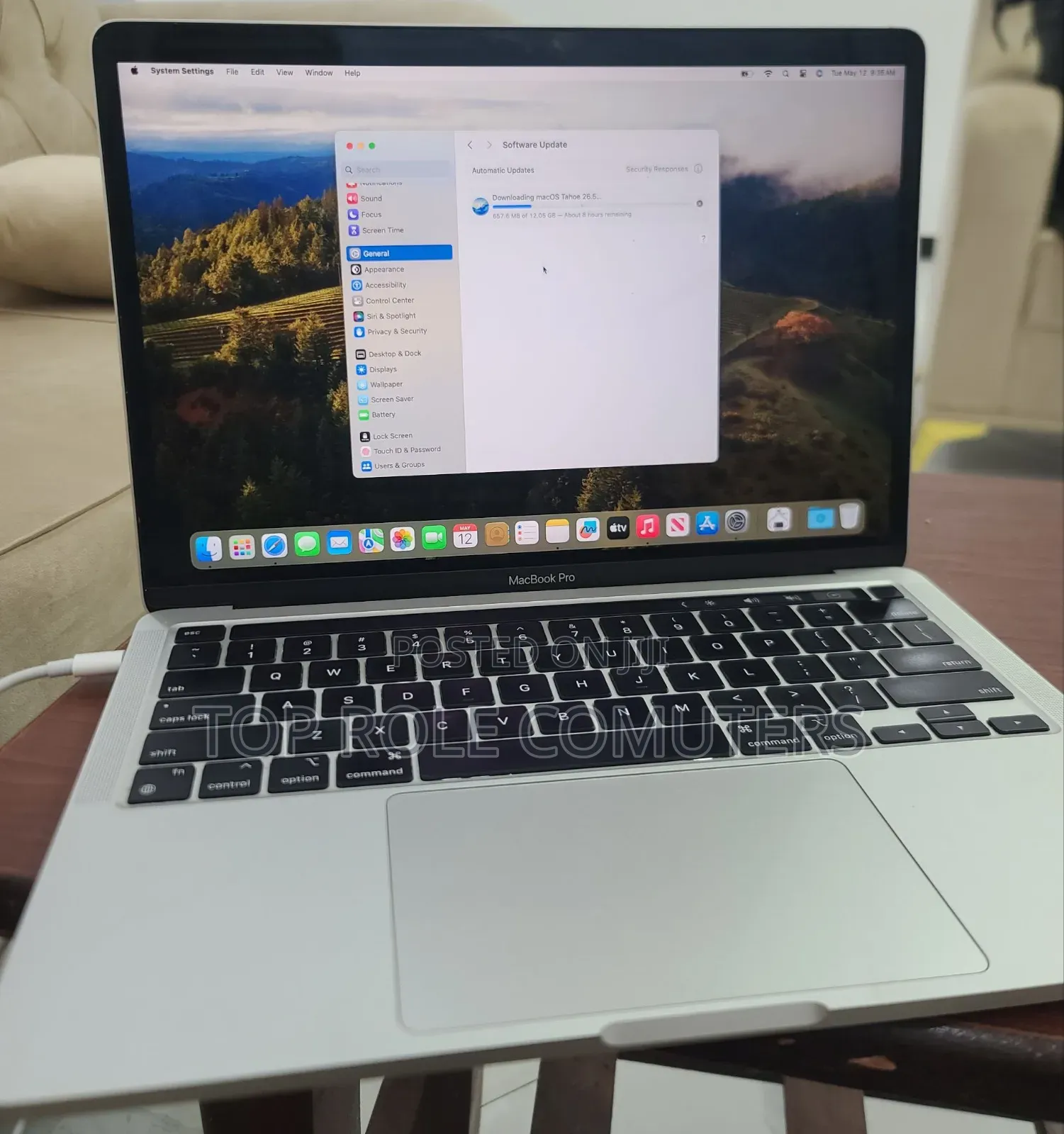 New Laptop Apple MacBook Pro M1 16GB Apple M1 Pro SSD 256GB
