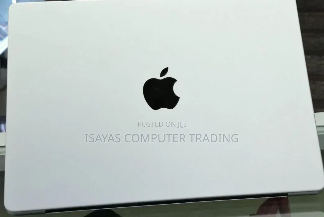 New Laptop Apple MacBook Pro M1 16GB Apple M1 Pro SSD 512GB