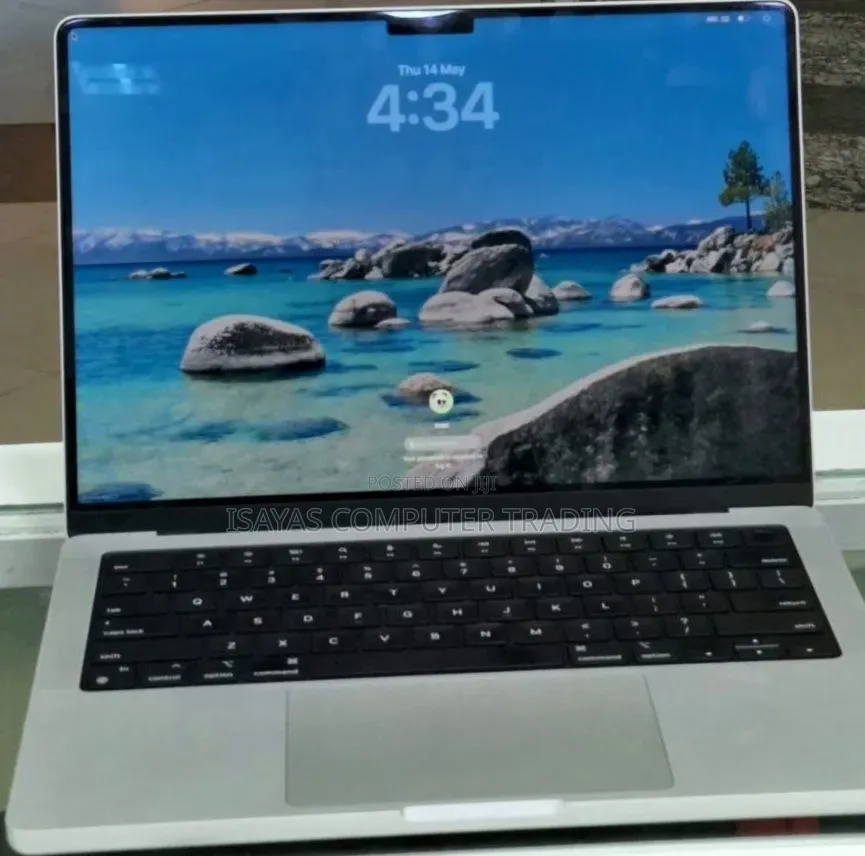 New Laptop Apple MacBook Pro M1 16GB Apple M1 Pro SSD 512GB