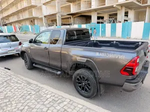 Toyota Hilux Revo Double Cab Deisel 2.4 AWD 2021 Gray