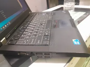Laptop Lenovo ThinkPad X1 Yoga 4GB Intel Core i5 HDD 500GB