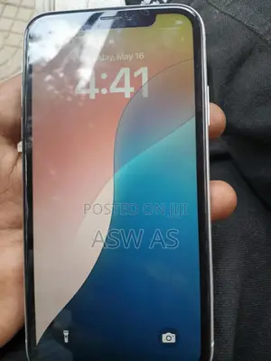 Apple iPhone XR 64 GB White