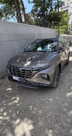 Hyundai Tucson 2022 Brown