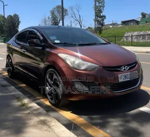 Hyundai Avante 2013 Red