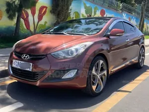 Hyundai Avante 2013 Red