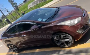 Hyundai Avante 2013 Red