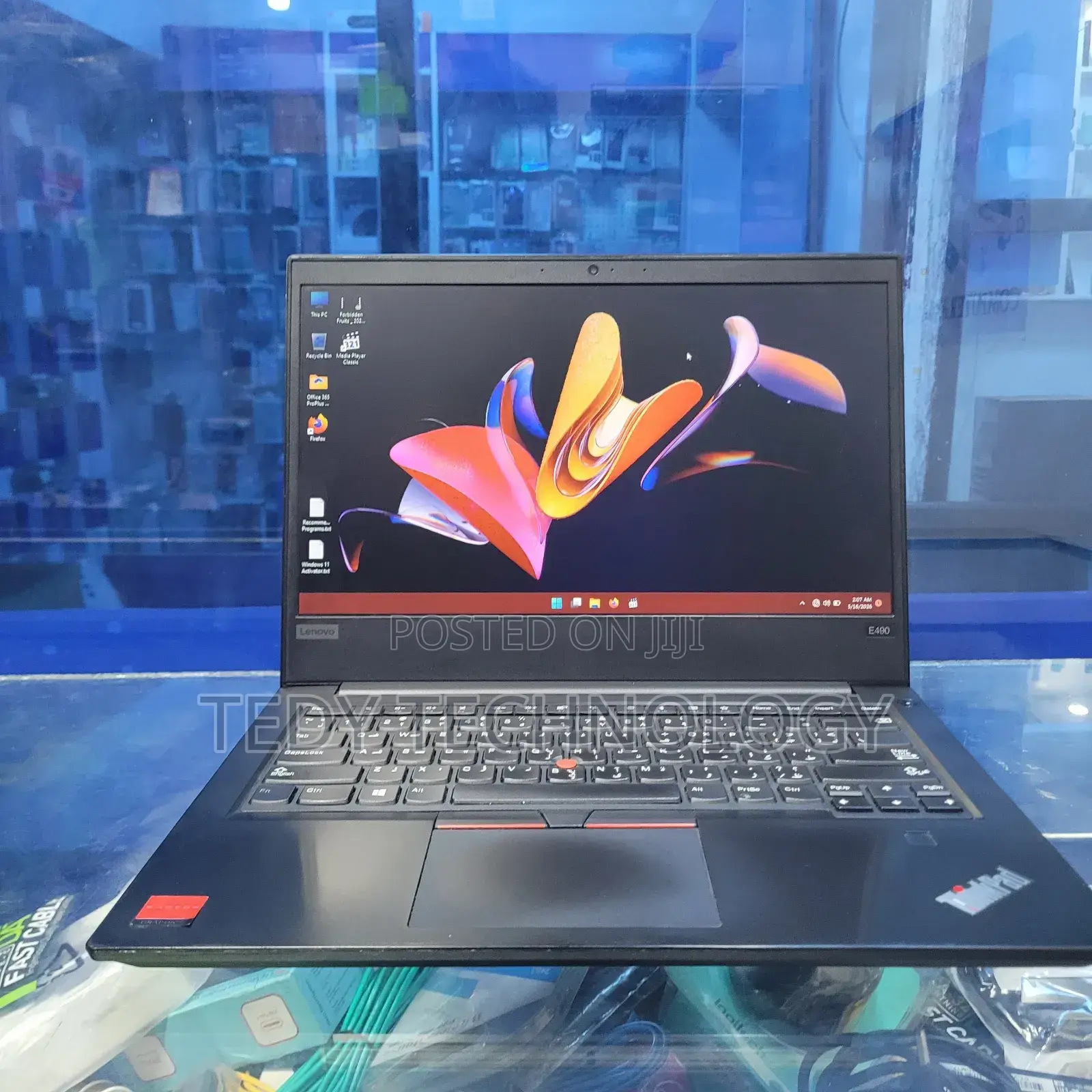 New Laptop Lenovo ThinkPad E495 8GB Intel Core i7 SSD 256GB