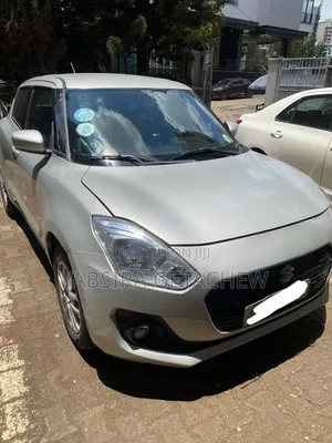 Suzuki Swift 2021 Silver