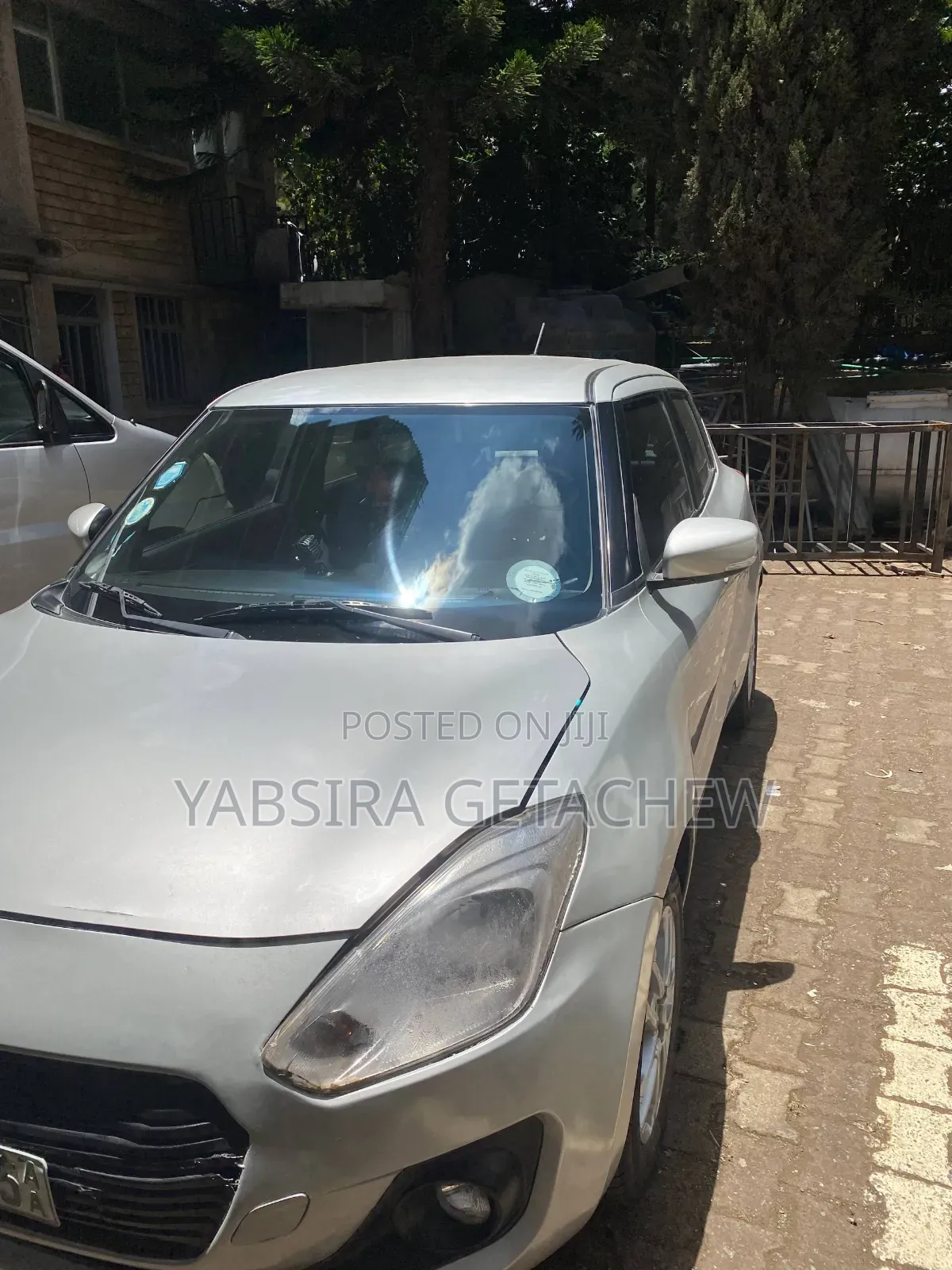 Suzuki Swift 2021 Silver
