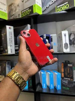 New Apple iPhone 13 128 GB Red