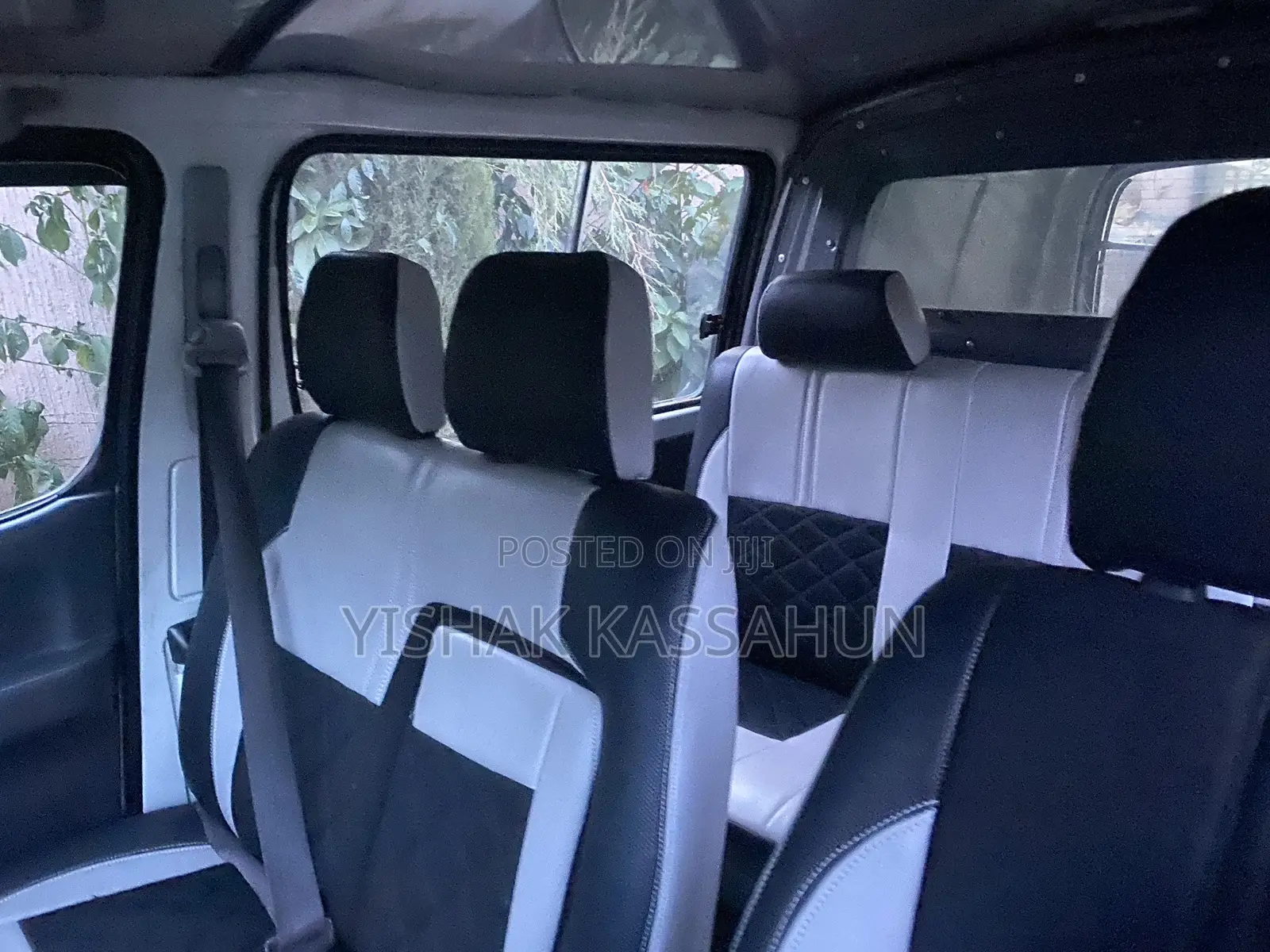 Toyota HiAce 2006 White