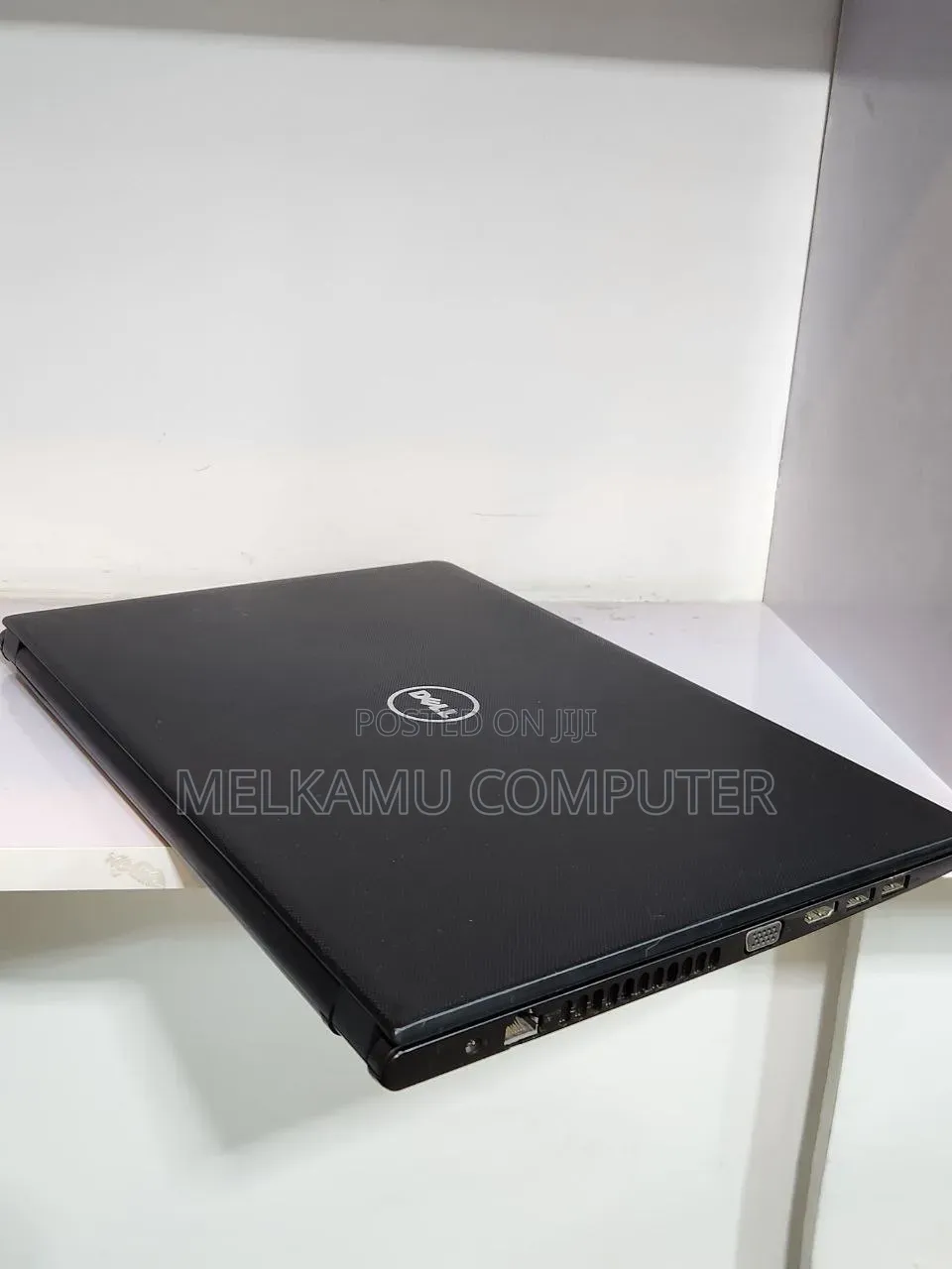New Laptop Dell Vostro 1015 8GB Intel Core i5 HDD 500GB