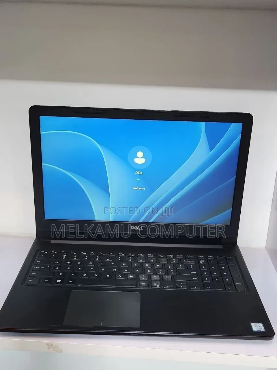New Laptop Dell Vostro 1015 8GB Intel Core i5 HDD 500GB