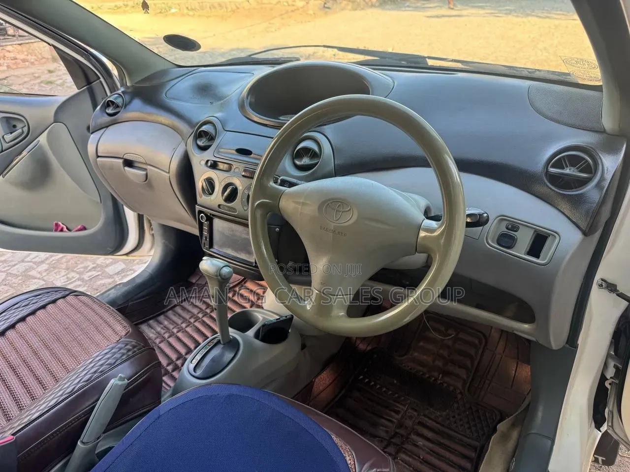 Toyota Vitz 2001 White