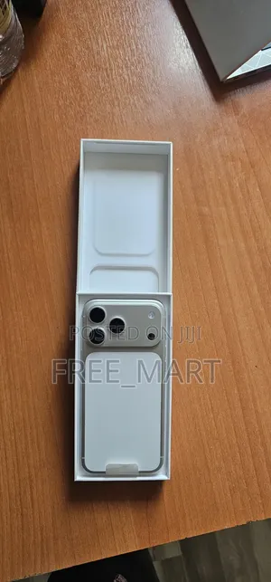 New Apple iPhone 17 Pro Max 256 GB Silver